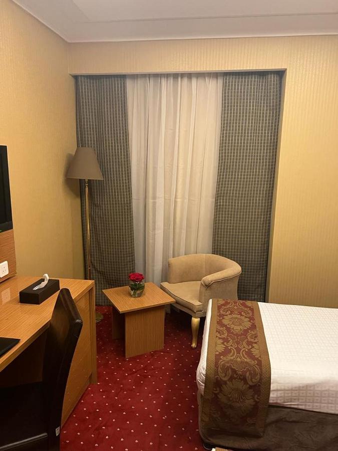 Al Ansar Golden Tulip Hotell Medina Eksteriør bilde